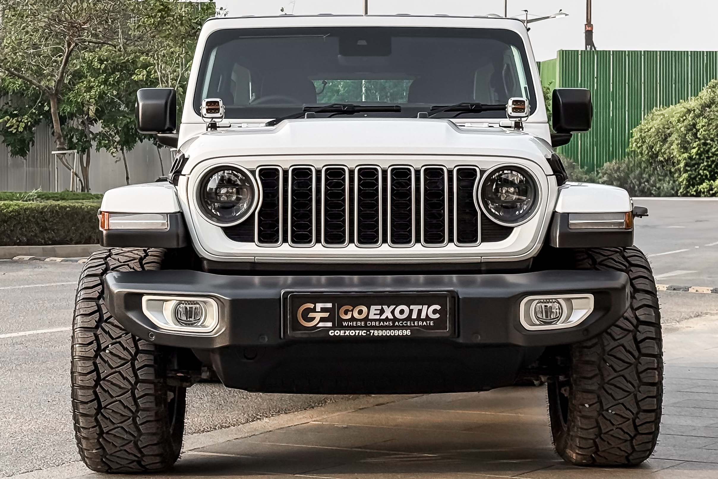 2025 JEEP WRANGLER UNLIMITED pre-owned luxury car